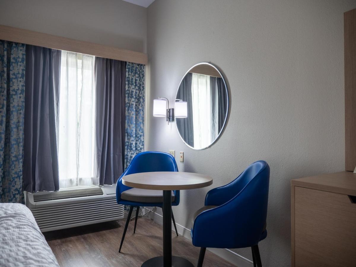 Days Inn&Suites by Wyndham Savannah North I-95 Port Wentworth Bagian luar foto