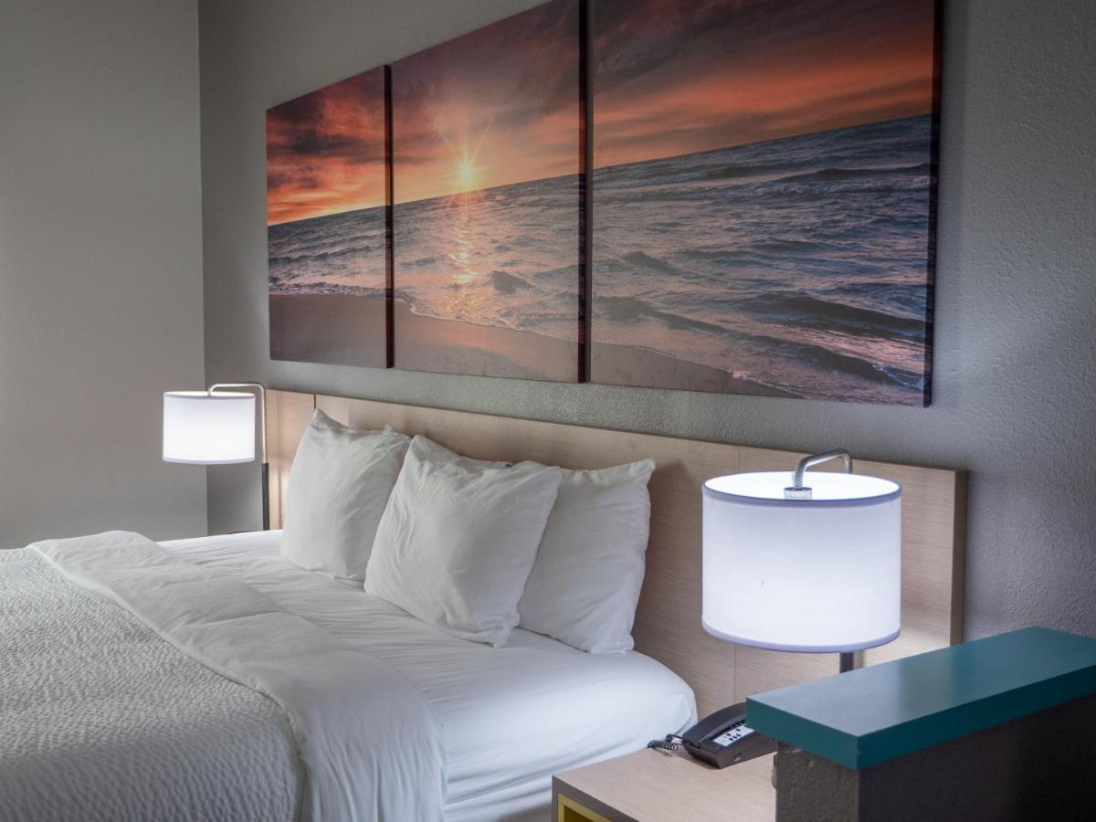 Days Inn&Suites by Wyndham Savannah North I-95 Port Wentworth Bagian luar foto