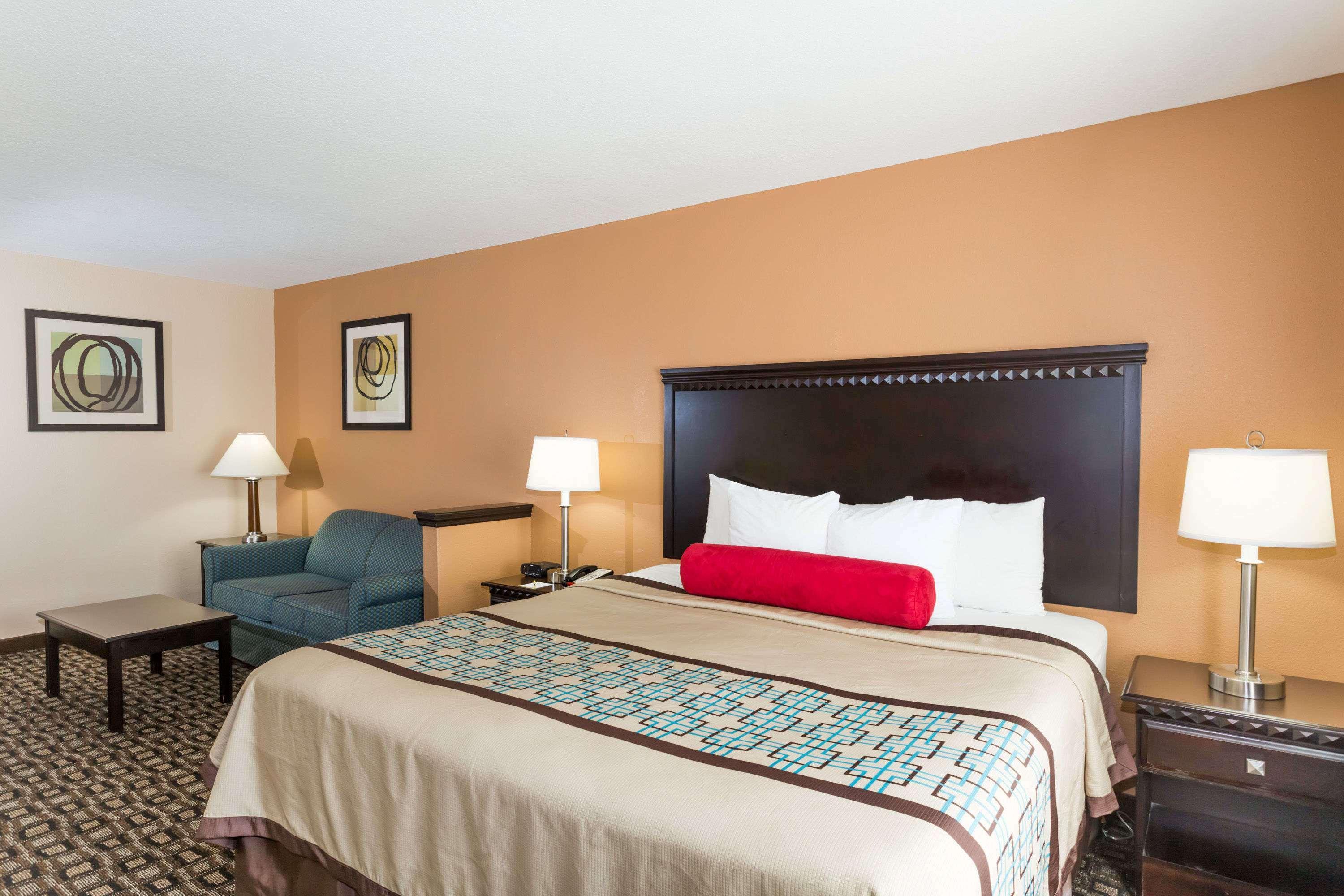 Days Inn&Suites by Wyndham Savannah North I-95 Port Wentworth Bagian luar foto