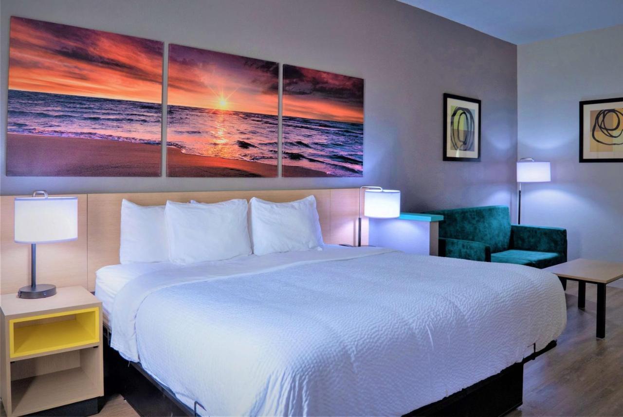 Days Inn&Suites by Wyndham Savannah North I-95 Port Wentworth Bagian luar foto
