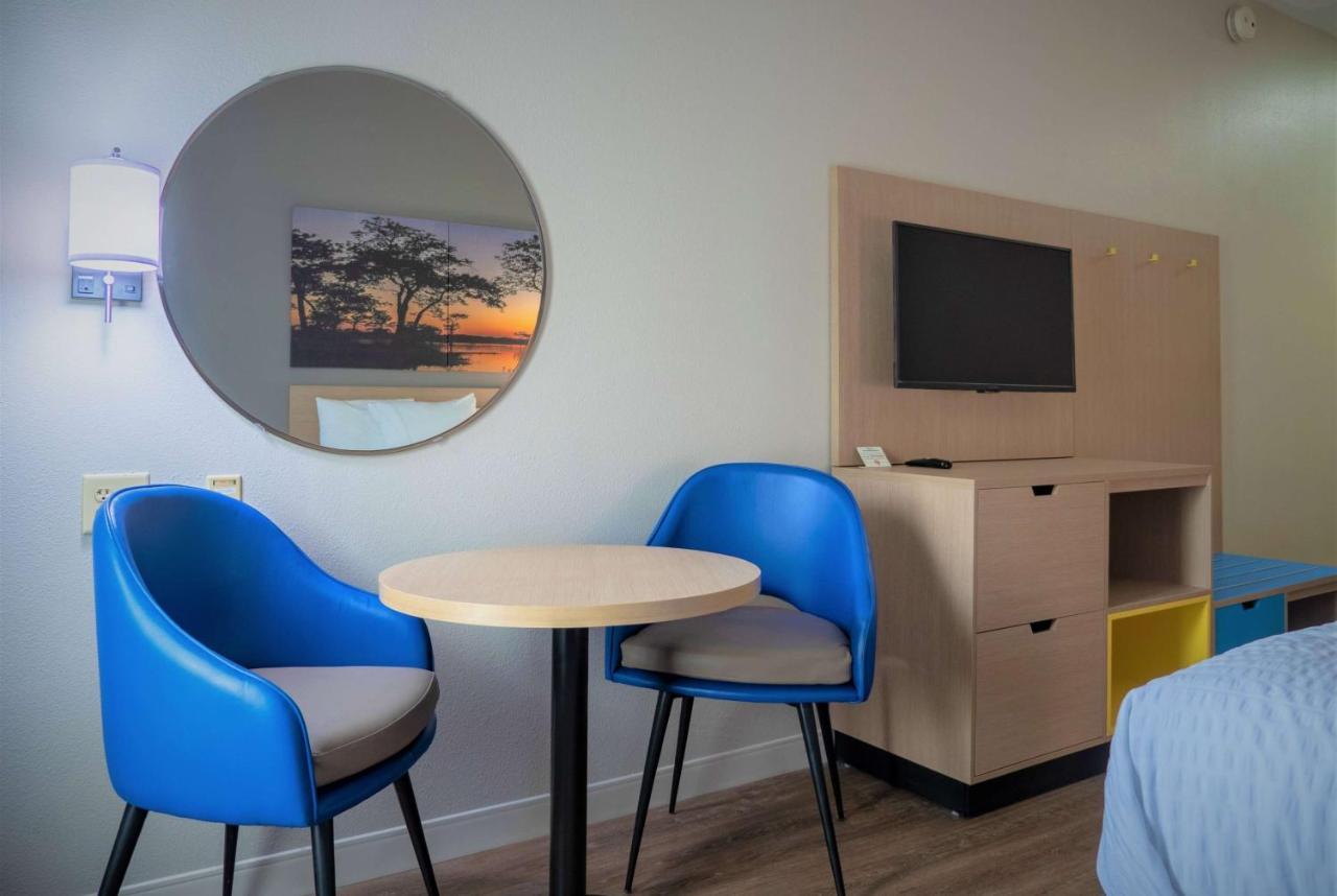 Days Inn&Suites by Wyndham Savannah North I-95 Port Wentworth Bagian luar foto