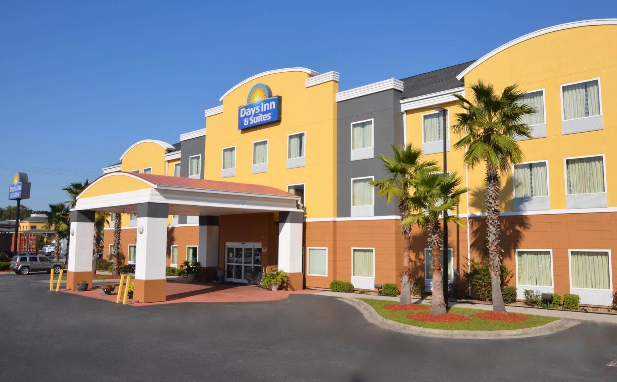 Days Inn&Suites by Wyndham Savannah North I-95 Port Wentworth Bagian luar foto